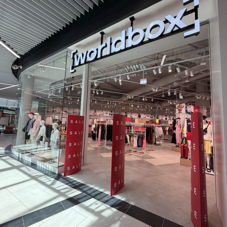 Otwarcie salonu Worldbox